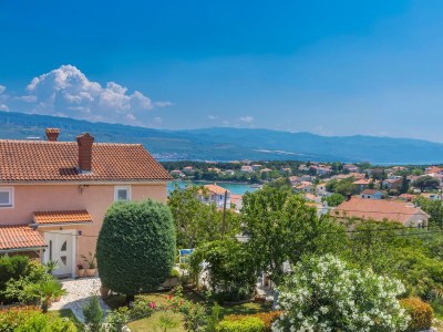 Apartment Two bedroom apartment with terrace and sea view Šilo, Krk A-18691-a - Outdoor photo 19