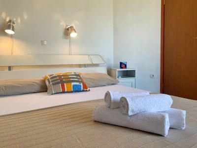 Apartment Two bedroom apartment with terrace and sea view Šilo, Krk A-18678-c - Outdoor photo 27