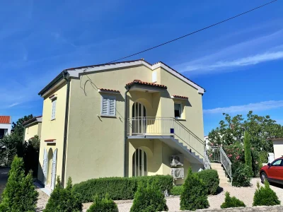 Apartment Studio flat with terrace Šilo, Krk AS-18678-a in Silo - Apartment