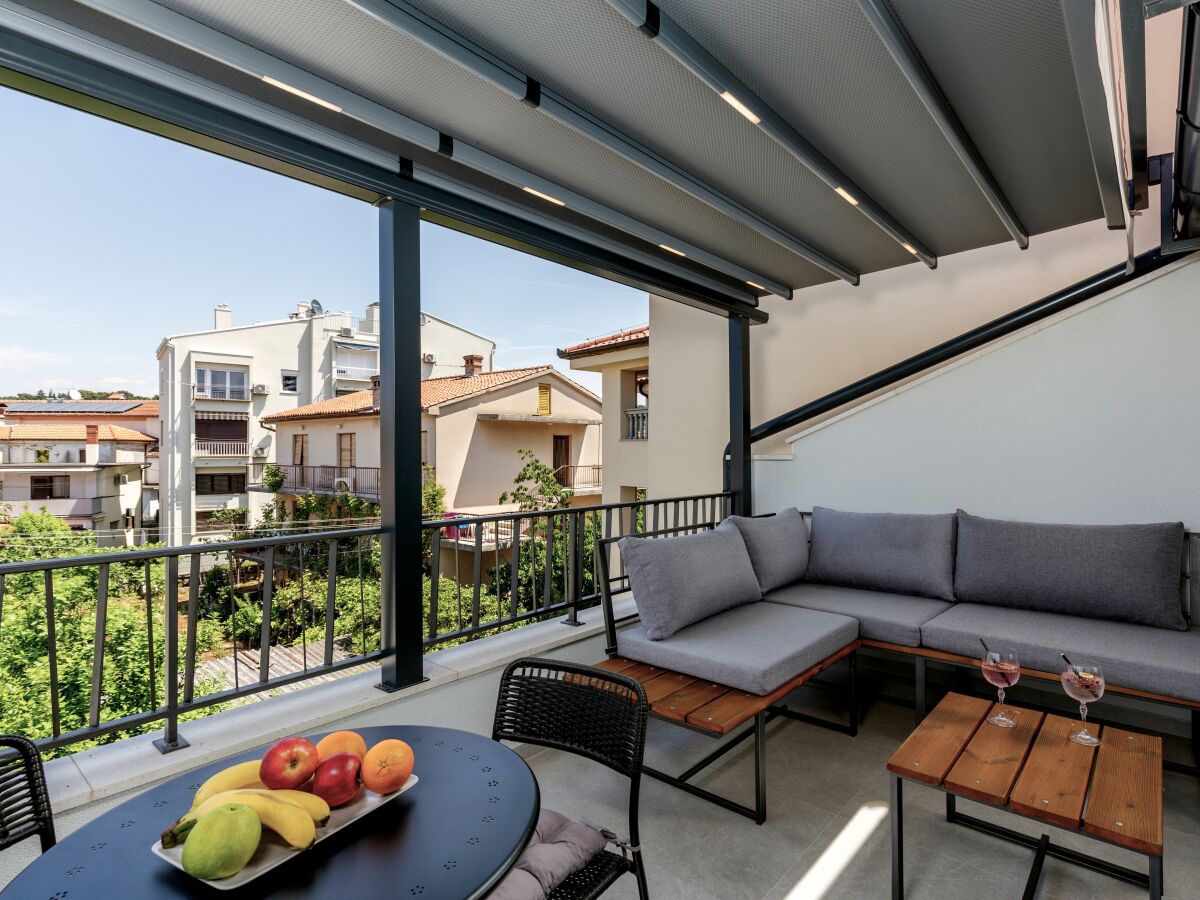 Apartment One bedroom apartment near beach Malinska, Krk A-23652-a