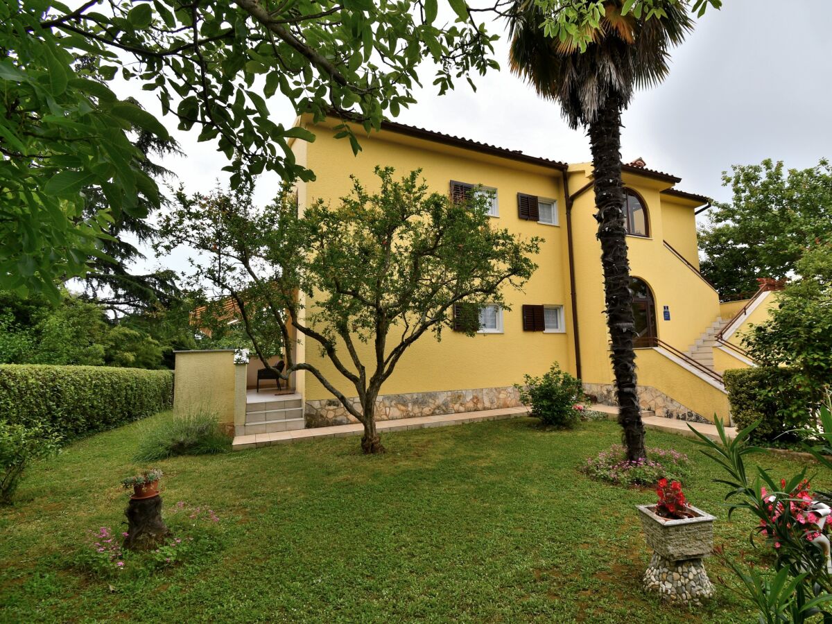 Apartment Two bedroom apartment with terrace Poreč A-16495-a - Outdoor photo 4