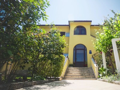 Apartment Two bedroom apartment with terrace Poreč A-16495-a - Outdoor photo 6