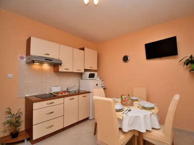 Apartment Two bedroom apartment with terrace Poreč A-16495-a - Outdoor photo 12