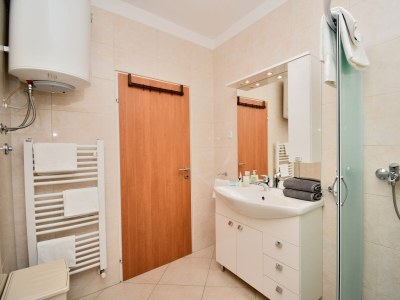 Apartment Two bedroom apartment with terrace Poreč A-16495-a - Outdoor photo 22