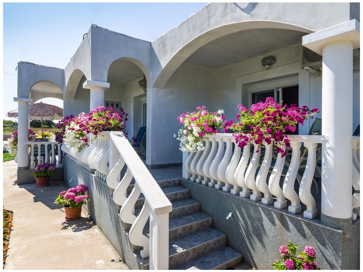 Apartment One bedroom apartment with terrace Zaton, Zadar A-15000-a - Outdoor photo 2