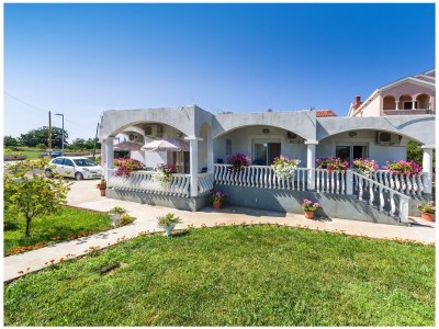 Apartment One bedroom apartment with terrace Zaton, Zadar A-15000-a in Zaton - Apartment