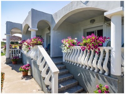 Apartment One bedroom apartment with terrace Zaton, Zadar A-15000-d - Outdoor photo 2