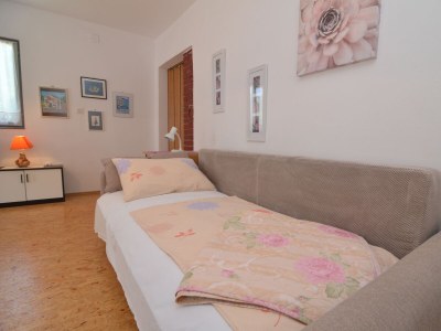 Apartment One bedroom apartment near beach Petrčane, Zadar A-17179-b - Outdoor photo 9