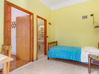 Apartment One bedroom apartment with terrace and sea view Mali Lošinj, Lošinj A-2489-b - Outdoor photo 13