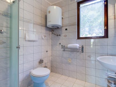 Apartment One bedroom apartment with terrace and sea view Mali Lošinj, Lošinj A-2489-c - Outdoor photo 20