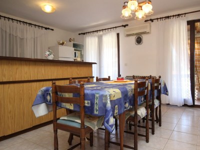 Apartment Two bedroom apartment with terrace Šilo, Krk A-18760-c - Outdoor photo 8