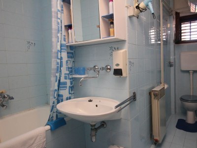 Apartment Two bedroom apartment with terrace Šilo, Krk A-18760-c - Outdoor photo 17