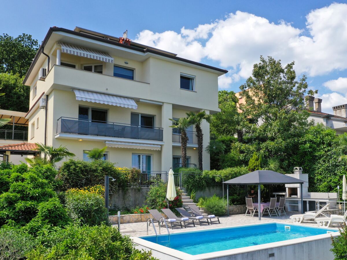 Apartment Two bedroom apartment with terrace and sea view Opatija A-7916-a