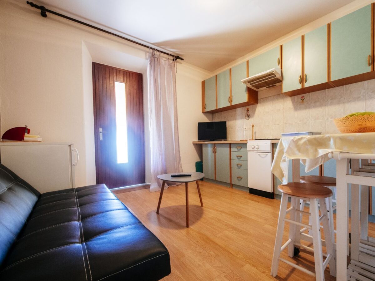 Apartment One bedroom apartment with terrace Sali, Dugi otok A-24032-b - Outdoor photo 4