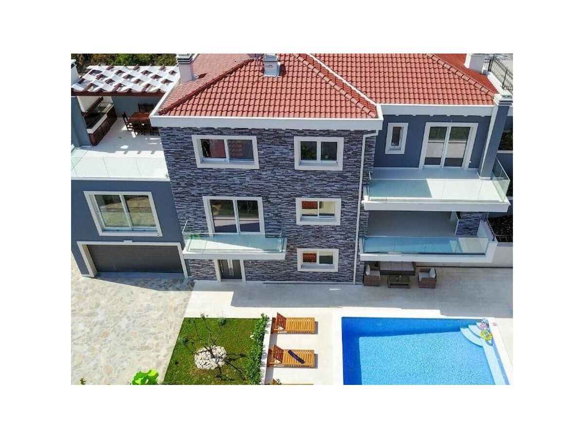 Apartment Three bedroom apartment with terrace and sea view Arbanija, Čiovo A-24254-a - Outdoor photo 3