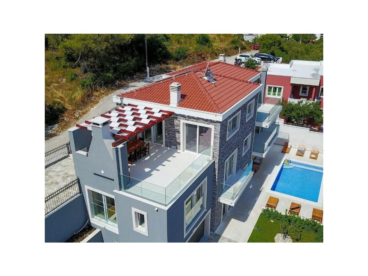 Apartment Three bedroom apartment with terrace and sea view Arbanija, Čiovo A-24254-a - Outdoor photo 5