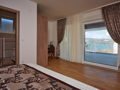 Apartment Three bedroom apartment with terrace and sea view Arbanija, Čiovo A-24254-a - Outdoor photo 23