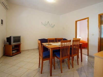 Apartment Two bedroom apartment with terrace Vir A-18140-a - Outdoor photo 5