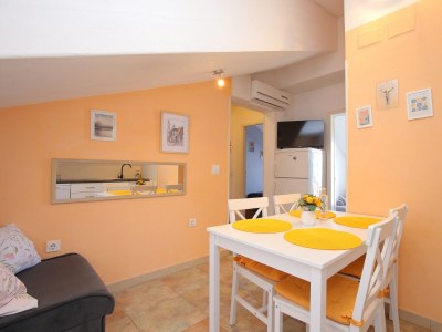 Apartment Two bedroom apartment with balcony and sea view Slatine, Čiovo A-24266-b - Outdoor photo 18