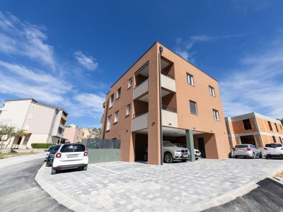 Apartment Two bedroom apartment with terrace Podstrana, Split A-24380-a - Outdoor photo 7