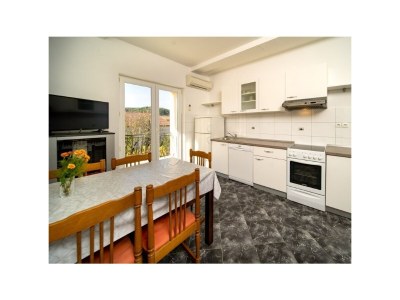 Apartment Two bedroom apartment with balcony Lopar, Rab A-24754-a - Outdoor photo 9