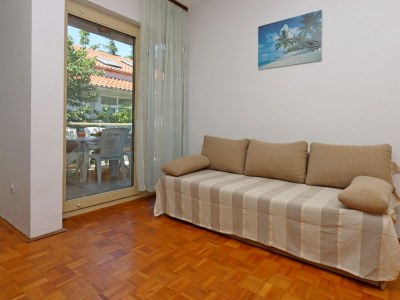 Apartment Two bedroom apartment with terrace Selce, Crikvenica A-24439-a - Outdoor photo 8