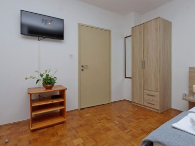 Apartment Two bedroom apartment with terrace Selce, Crikvenica A-24439-a - Outdoor photo 15