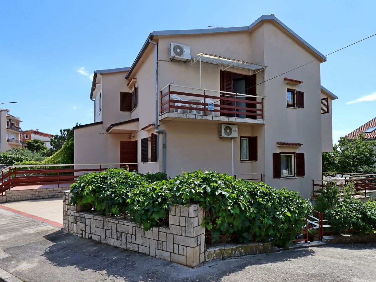 Apartment One bedroom apartment with balcony and sea view Selce, Crikvenica A-24439-b - Outdoor photo 2