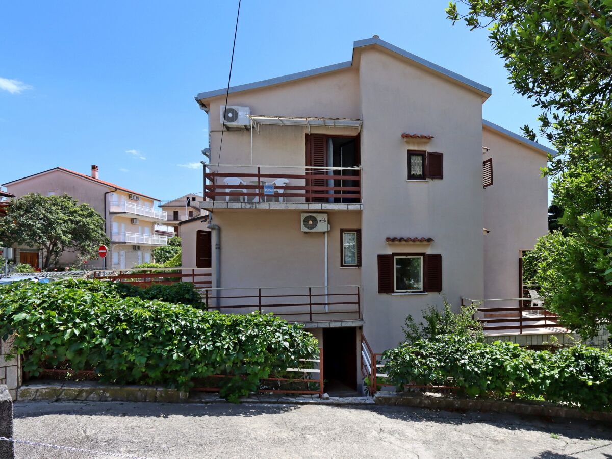 Apartment One bedroom apartment with balcony and sea view Selce, Crikvenica A-24439-b - Outdoor photo 3