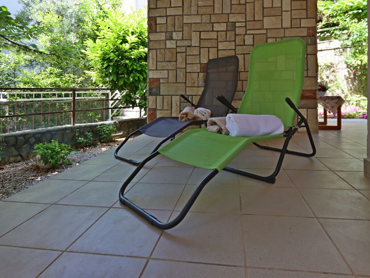 Apartment One bedroom apartment with terrace Selce, Crikvenica A-24450-a