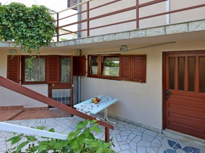 Apartment One bedroom apartment with terrace Selce, Crikvenica A-24450-b - Outdoor photo 5