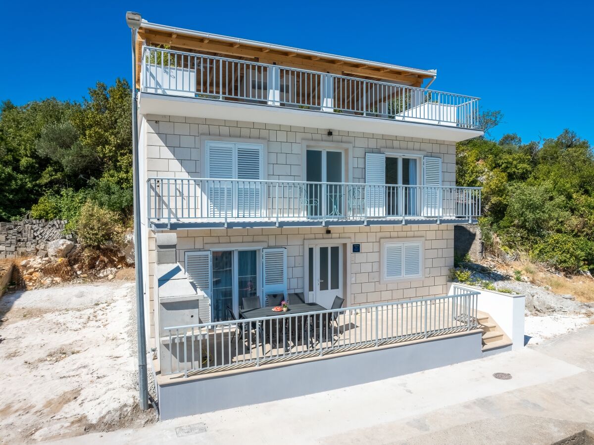 Holiday house Four-bedroom house with terrace and sea view Rogotin, Neretva Delta - Ušće Neretve K-24802 - Outdoor photo 4