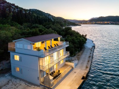Holiday house Four-bedroom house with terrace and sea view Rogotin, Neretva Delta - Ušće Neretve K-24802 - Outdoor photo 8