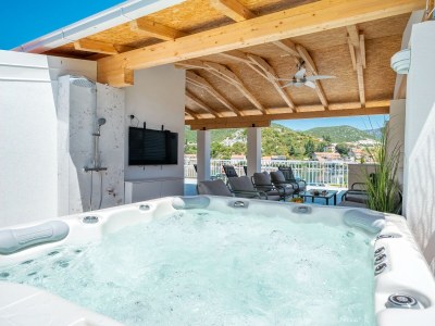 Holiday house Four-bedroom house with terrace and sea view Rogotin, Neretva Delta - Ušće Neretve K-24802 - Outdoor photo 51