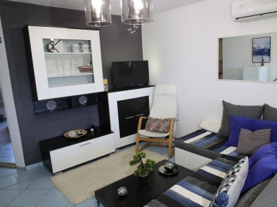 Apartment One bedroom apartment with terrace Seline, Paklenica A-24806-c - Outdoor photo 8