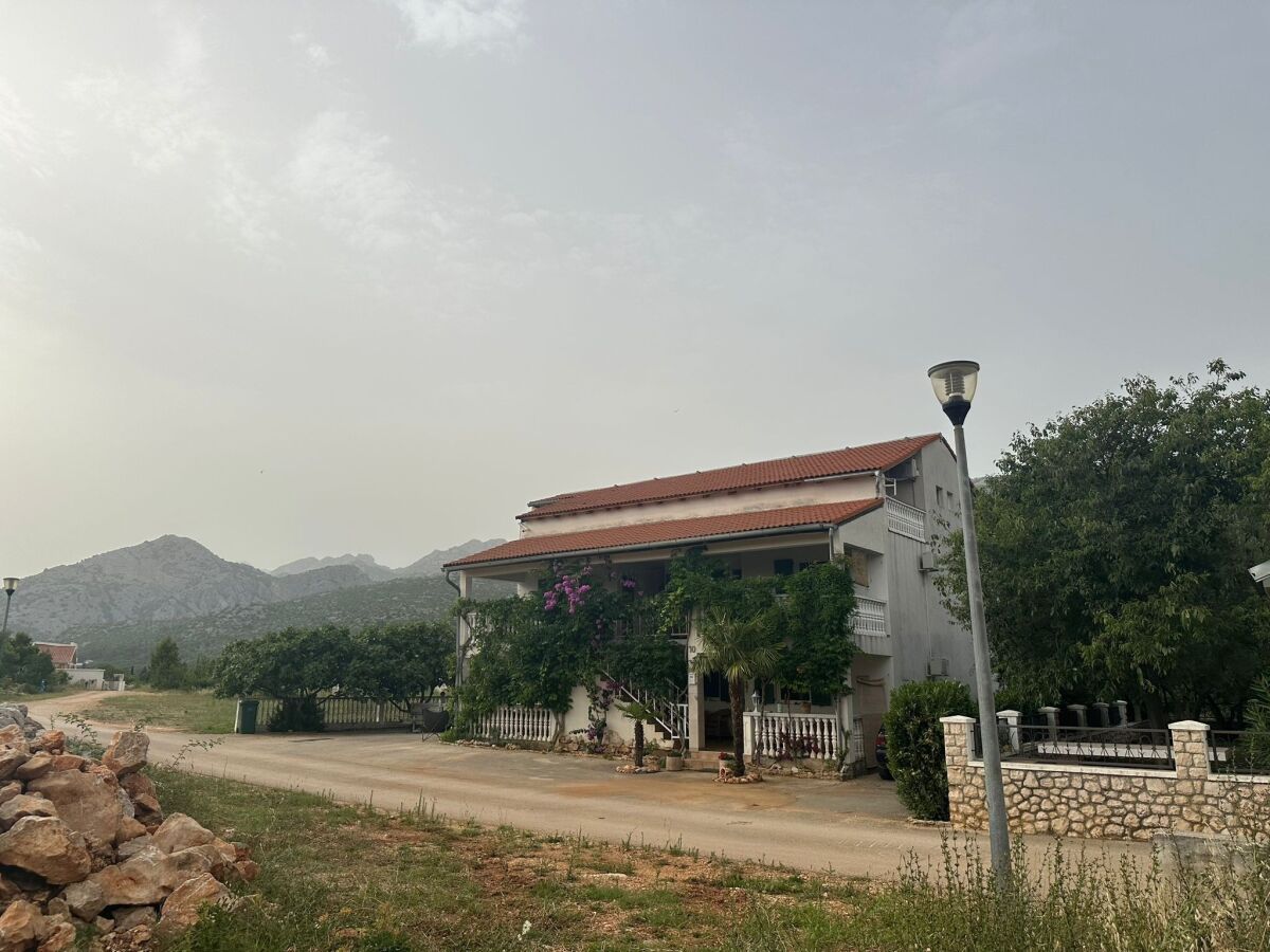 Apartment One bedroom apartment with terrace Seline, Paklenica A-24806-d - Outdoor photo 3