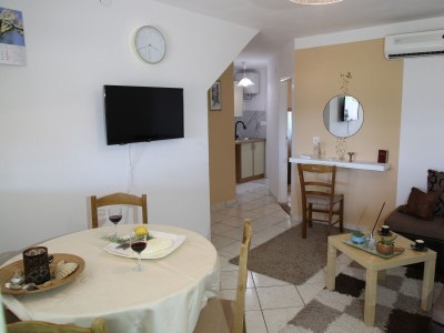 Apartment One bedroom apartment with terrace Seline, Paklenica A-24806-d - Outdoor photo 12