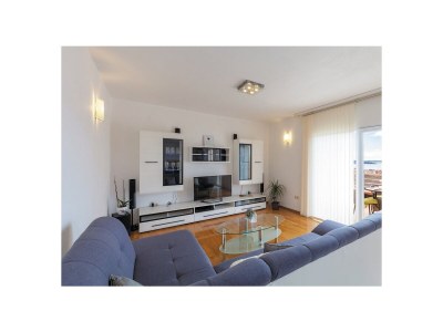 Holiday house Comfortable and spacious house with terrace and sea view Kaštel Lukšić, Kaštela K-24815 - Outdoor photo 18