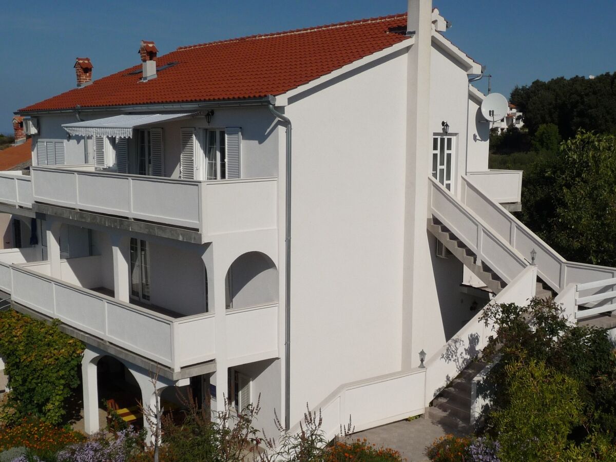 Apartment Two bedroom apartment with terrace and sea view Kampor, Rab A-24838-a