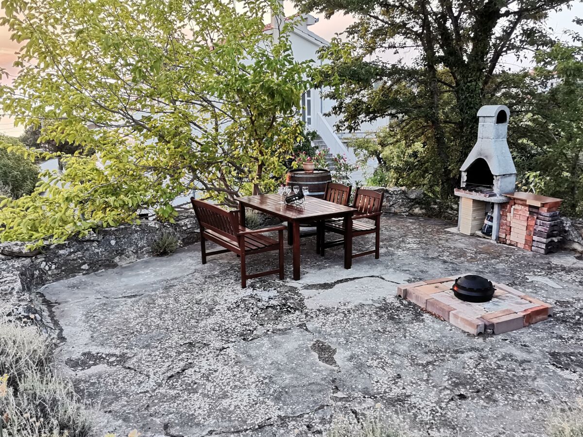 Apartment Two bedroom apartment with terrace and sea view Kampor, Rab A-24838-a - Outdoor photo 2