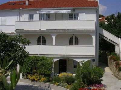 Apartment Two bedroom apartment with terrace and sea view Kampor, Rab A-24838-a - Outdoor photo 23