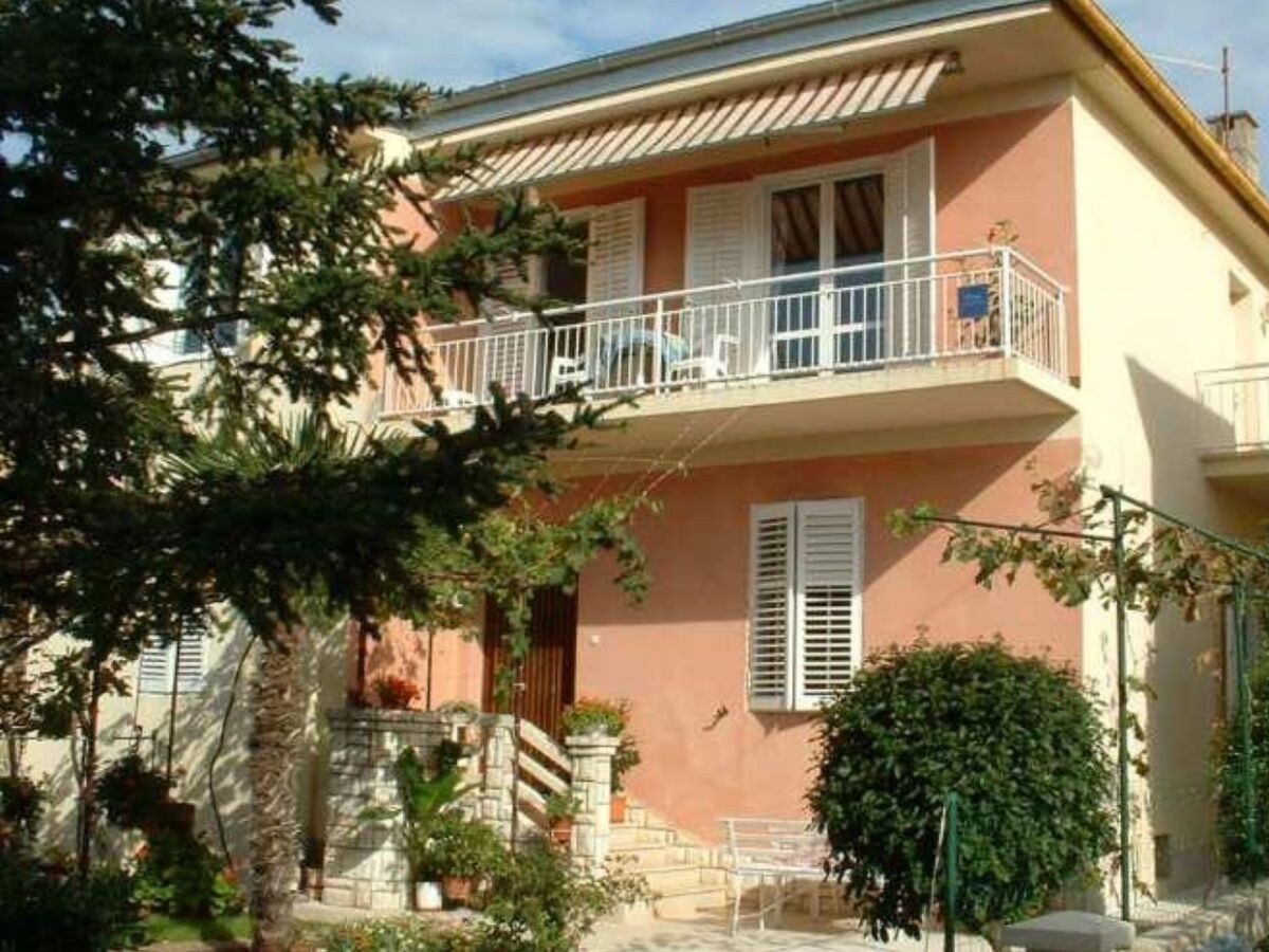 Apartment Two bedroom apartment with balcony Punat, Krk A-24849-a