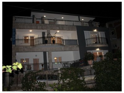 Apartment One bedroom apartment with balcony and sea view Makarska A-21911-d - Outdoor photo 3