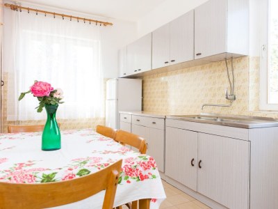 Apartment Three bedroom apartment with terrace Punat, Krk A-24852-a - Outdoor photo 8