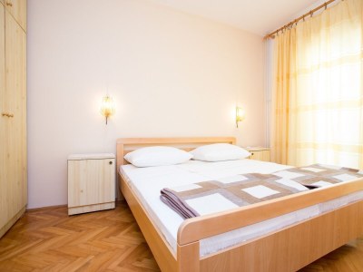 Apartment Three bedroom apartment with terrace Punat, Krk A-24852-a - Outdoor photo 16