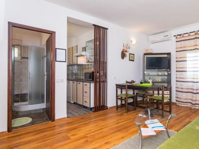 Apartment One bedroom apartment with terrace Punat, Krk A-24859-a - Outdoor photo 7