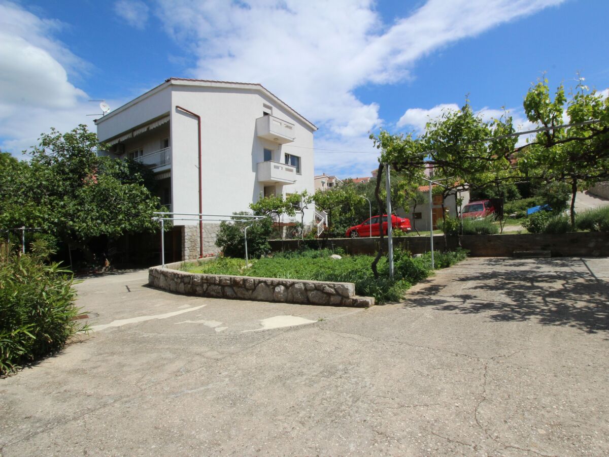 Apartment Two bedroom apartment with balcony and sea view Punat, Krk A-24863-a