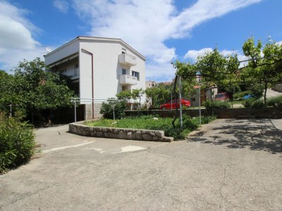 Apartment Two bedroom apartment with balcony and sea view Punat, Krk A-24863-a in Punat - Apartment