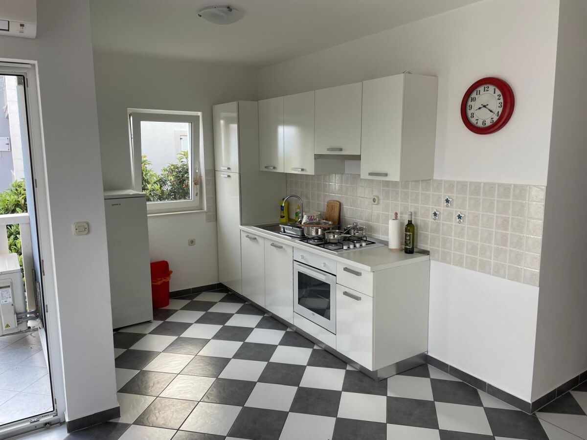 Apartment Two bedroom apartment near beach Mirca, Brač A-24865-a - Outdoor photo 4