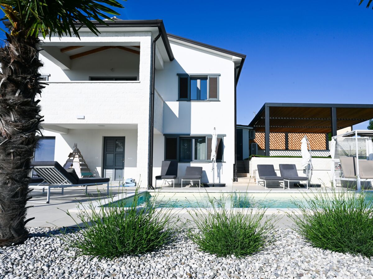 Holiday house Four-bedroom house with terrace and sea view Kaštelir, Central Istria - Središnja Istra K-24867 - Outdoor photo 2